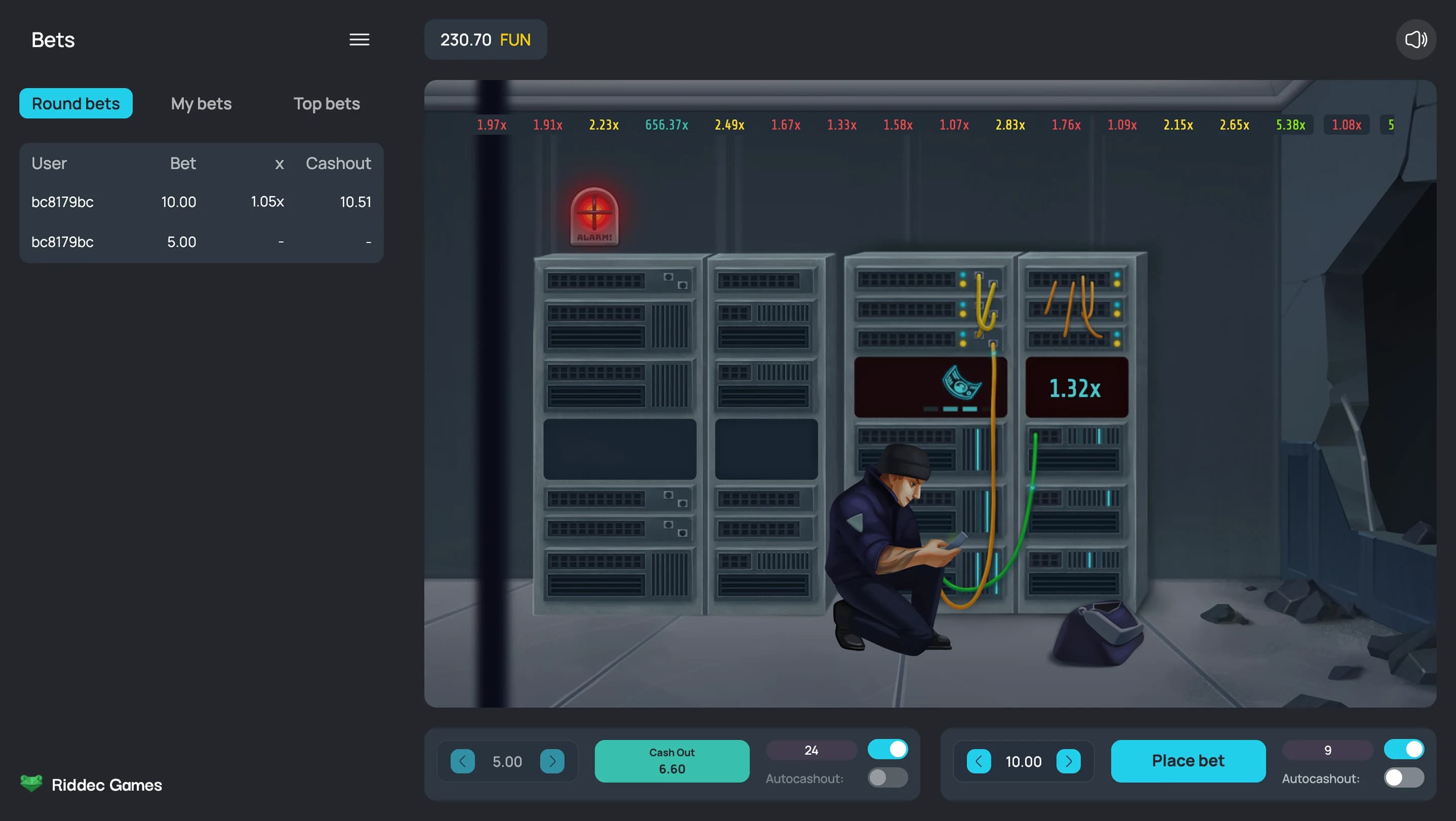Vault Crash — Auto Betting feature screenshot | Riddec Games